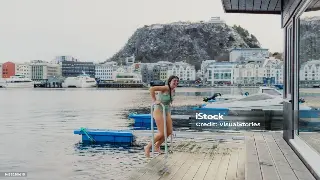 魔都桑拿大冒险：从蒸汽缭绕到通体舒畅的秘密之旅 海报