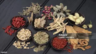 揭秘桑拿的千年身世：从古罗马浴场到北欧的蒸汽天堂，不止是洗澡这么简单！ 海报