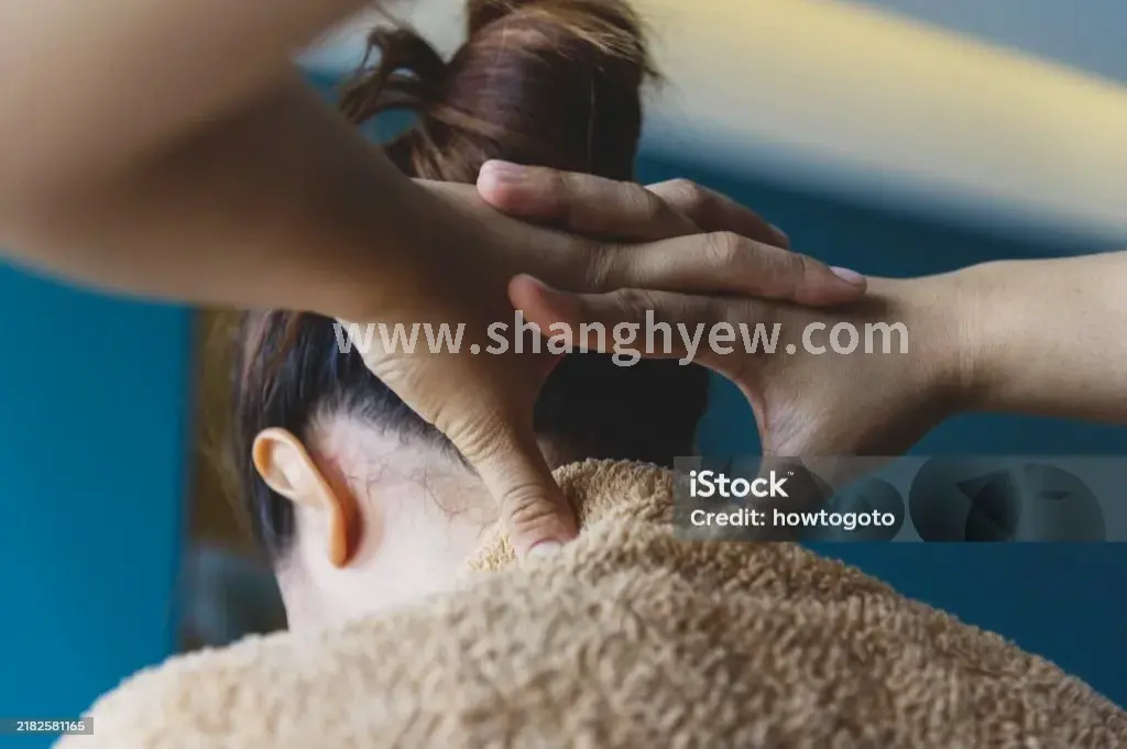 肩部按摩手法